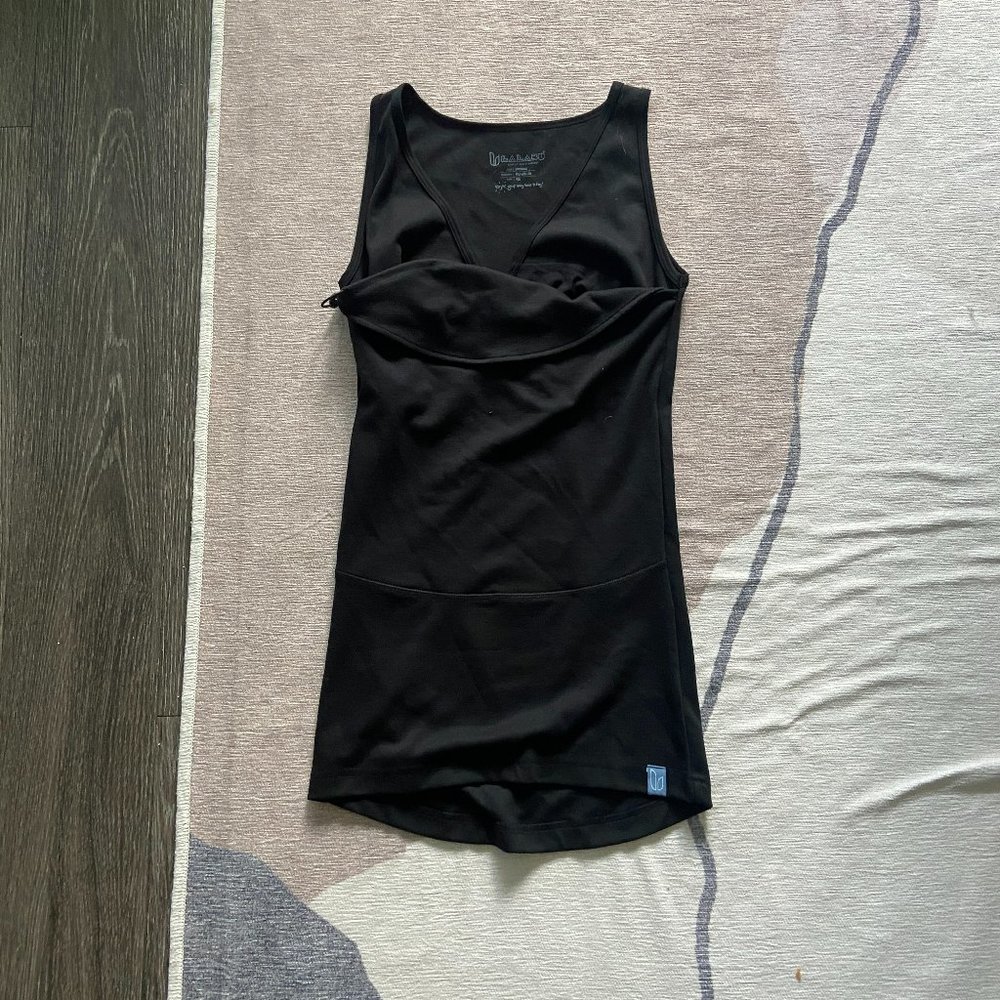 Lalabu Black Babywearing Soothe Shirt Top - Medium